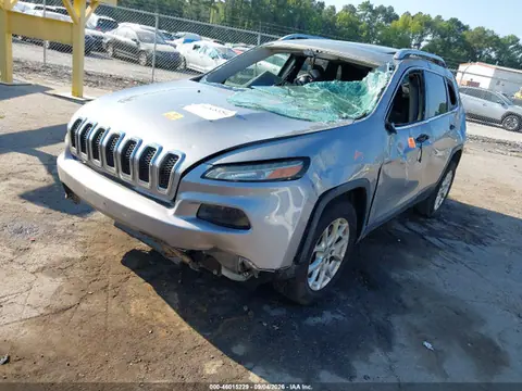 2016 Jeep Cherokee Latitude VIN 1C4PJLCBXGW201454 фото 2
