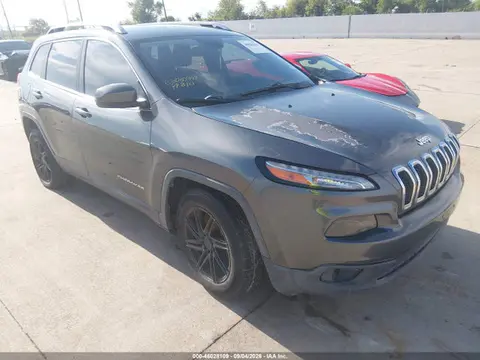 1C4PJLCS7GW257142 — 2016 Jeep Cherokee Latitude, Repossession, фото до ремонта