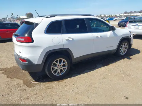 2016 Jeep Cherokee Latitude VIN 1C4PJLCB9GW164638 фото 4