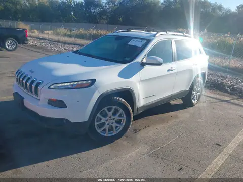 2016 Jeep Cherokee Latitude VIN 1C4PJMCB3GW298793 фото 2