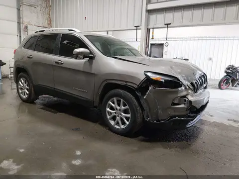 1C4PJMCS3HW640017 — 2017 Jeep Cherokee Latitude, Передняя часть (Front End), фото до ремонта