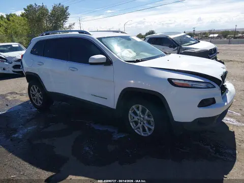 1C4PJMCS3HD220303 — 2017 Jeep Cherokee Latitude, Передняя часть (Front & Rear), фото до ремонта