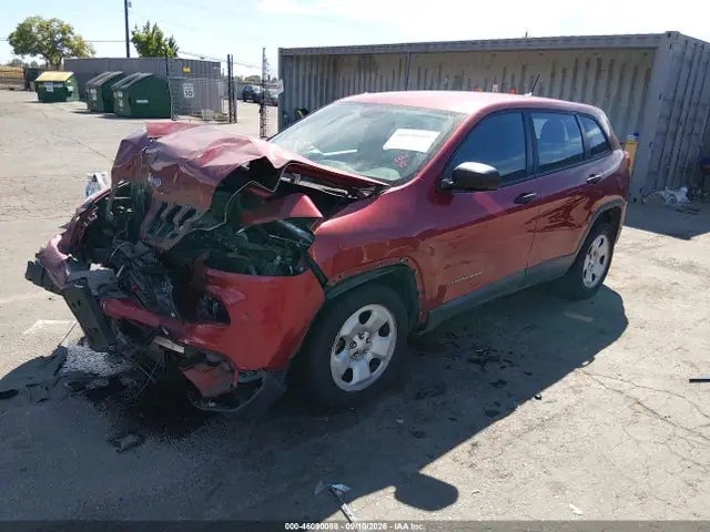 1C4PJLAB3EW318616 — 2014 Jeep Cherokee Sport, фото 2 с аукциона IAAI 30.09.2026, Передняя часть