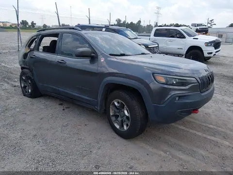 1C4PJMBX0KD254543 — 2019 Jeep Cherokee Trailhawk 4X4, Полный пожар (Total Burn), фото до ремонта