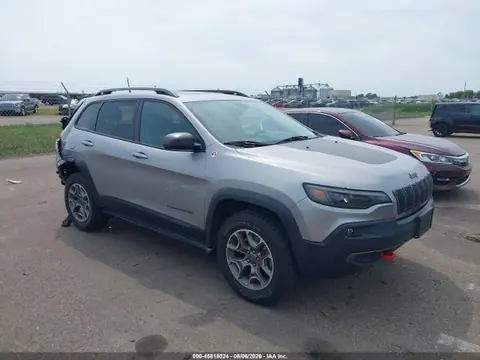 1C4PJMBX3LD614048 — 2020 Jeep Cherokee Trailhawk 4X4, Задняя часть (Rear), фото до ремонта