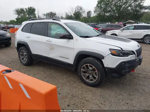 1C4PJMBX5MD165702 — 2021 Jeep Cherokee Trailhawk 4X4, Передняя часть справа (Right Front), фото до ремонта