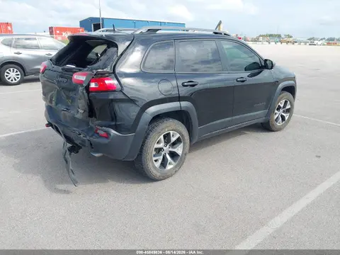 2017 Jeep Cherokee Trailhawk L Plus VIN 1C4PJMBS4HW569346 фото 4