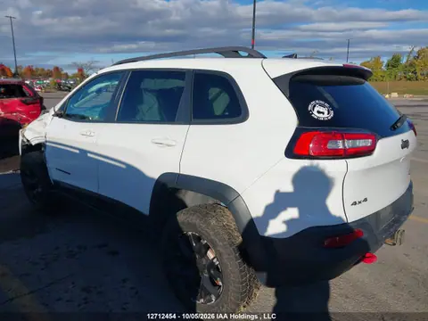2016 Jeep Cherokee Trailhawk VIN 1C4PJMBS0GW358269 фото 3
