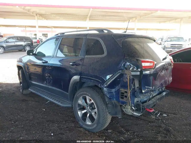 1C4PJMBS1GW122939 — 2016 Jeep Cherokee Trailhawk, фото 3 с аукциона IAAI 13.10.2026, Передняя и задняя части