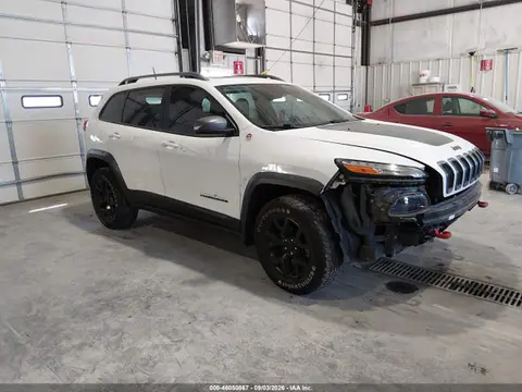 1C4PJMBS8GW220138 — 2016 Jeep Cherokee Trailhawk, Передняя часть (Front End), фото до ремонта