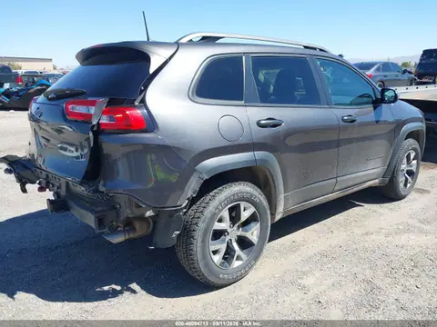 2016 Jeep Cherokee Trailhawk VIN 1C4PJMBS8GW306761 фото 4
