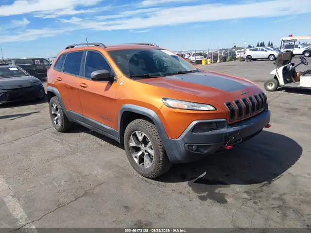 1C4PJMBS2GW154444 — 2016 Jeep Cherokee Trailhawk, Передняя часть (Front End), фото до ремонта