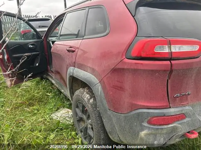 1C4PJMBB0HW525750 — 2017 Jeep Cherokee Trailhawk, фото 3 с аукциона IAAI 14.10.2026, Лобовое стекло