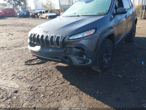 1C4PJMBS0GW278194 — 2016 Jeep Cherokee, Передняя часть, фото до ремонта