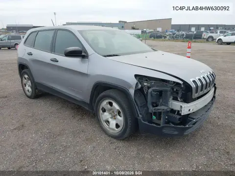 1C4PJLAB4HW630092 — 2017 Jeep Cherokee, Передняя часть, фото до ремонта