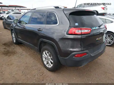 1C4PJLCS7HW592063 — 2017 Jeep Cherokee, фото 3 с аукциона IAAI, Передняя часть