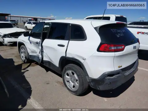 1C4PJLABXHW669365 — 2017 Jeep Cherokee, фото 4 с аукциона IAAI, Боковая часть