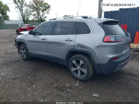 1C4PJLDB2KD419617 — 2019 Jeep Cherokee, фото 4 с аукциона IAAI, Передняя часть