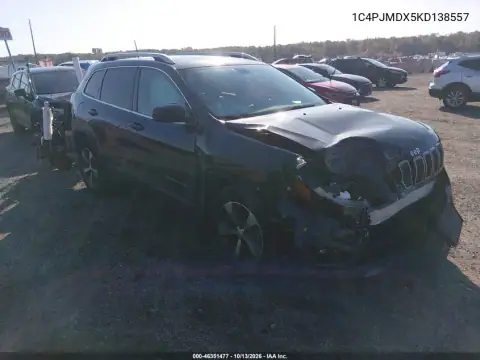 1C4PJMDX5KD138557 — 2019 Jeep Cherokee, Передняя часть, фото до ремонта