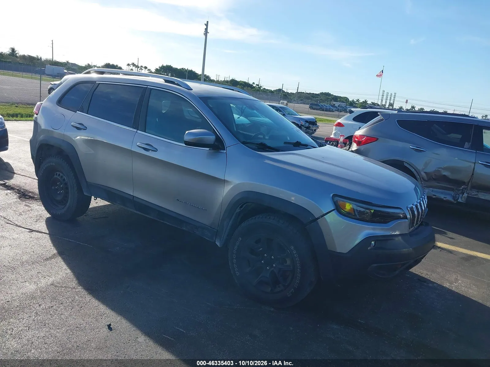 2021 Jeep Cherokee Trailhawk 4X4 VIN 1C4PJMBX3MD253079 фото 1