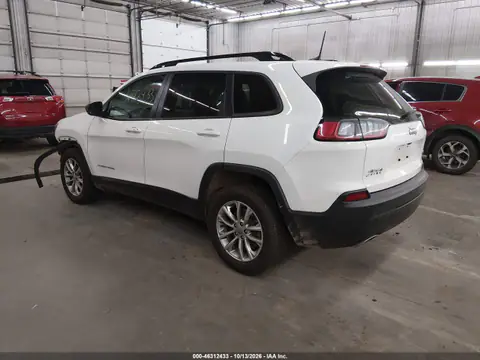 1C4PJMMN6ND529168 — 2022 Jeep Cherokee, фото 4 с аукциона IAAI, Передняя часть справа