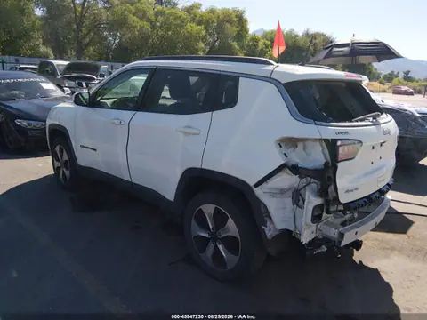 2018 Jeep Compass Latitude 4x4 VIN 3C4NJDBB7JT180297 фото 3