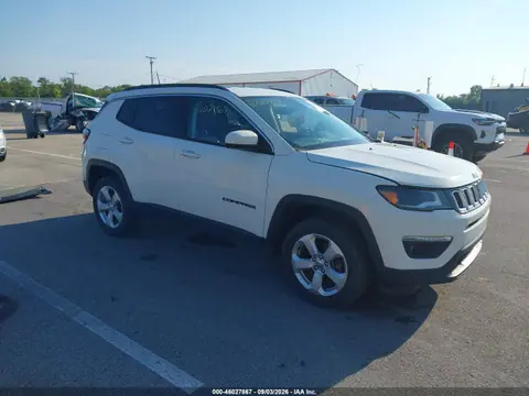 3C4NJDBB1JT331635 — 2018 Jeep Compass Latitude 4X4, Левый бок (Left Side), фото до ремонта