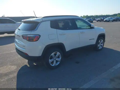 2018 Jeep Compass Latitude 4x4 VIN 3C4NJDBB1JT331635 фото 4