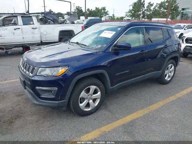 3C4NJDBB8JT185878 — 2018 Jeep Compass Latitude 4X4, фото 2 с аукциона IAAI 13.10.2026, Естественный износ