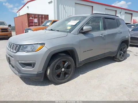 2019 Jeep Compass Latitude 4x4 VIN 3C4NJDBB1KT767922 фото 2