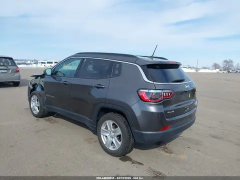 2022 Jeep Compass Latitude 4x4 VIN 3C4NJDBB4NT232538 фото 3