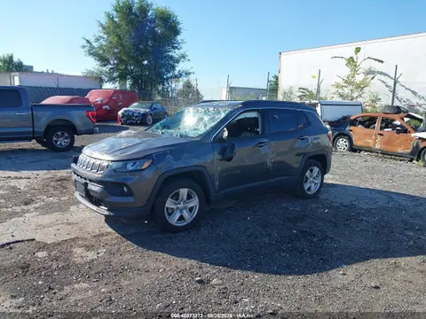 2022 Jeep Compass Latitude 4x4 VIN 3C4NJDBB8NT178757 фото 2