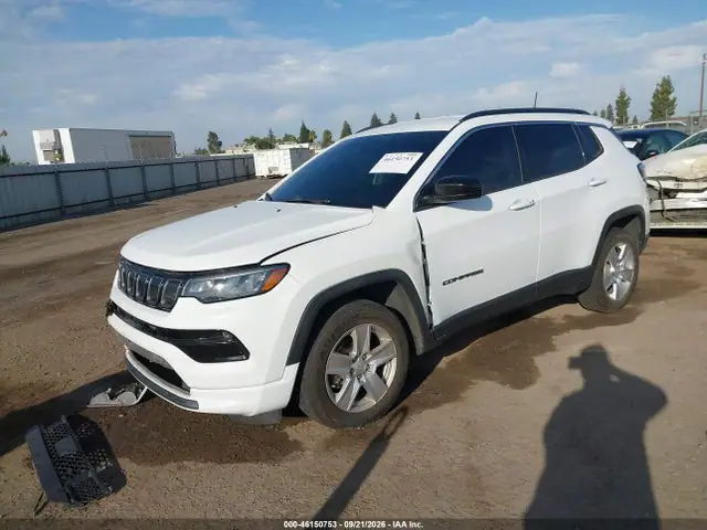 2022 Jeep Compass Latitude 4x4 VIN 3C4NJDBB8NT112418 фото 2