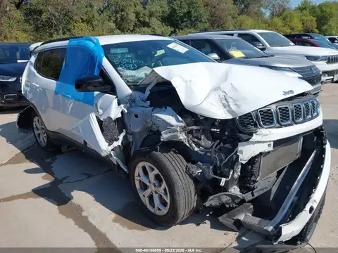 3C4NJDBN5RT110433 — 2024 Jeep Compass Latitude 4X4, Передняя часть справа (Right Front), фото до ремонта