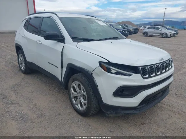 2024 Jeep Compass Latitude 4x4 VIN 3C4NJDBNXRT110444 фото 1