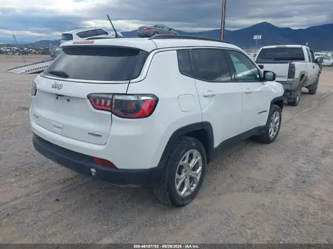2024 Jeep Compass Latitude 4x4 VIN 3C4NJDBNXRT110444 фото 4