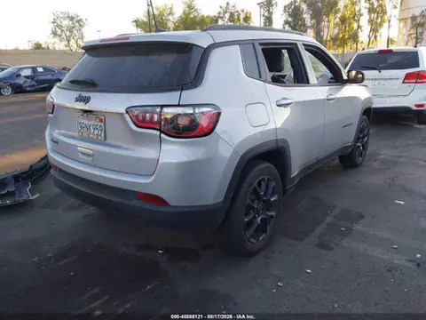 2025 Jeep Compass Latitude 4x4 VIN 3C4NJDBNXST533949 фото 4