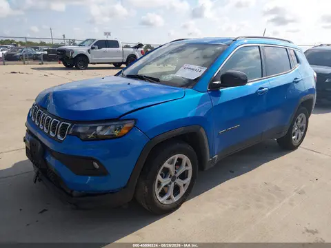 2025 Jeep Compass Latitude 4x4 VIN 3C4NJDBNXST577689 фото 2
