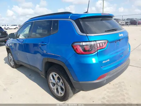 2025 Jeep Compass Latitude 4x4 VIN 3C4NJDBNXST577689 фото 3