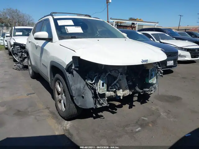 3C4NJCBBXJT125417 — 2018 Jeep Compass Latitude, Передняя часть (Front End), фото до ремонта