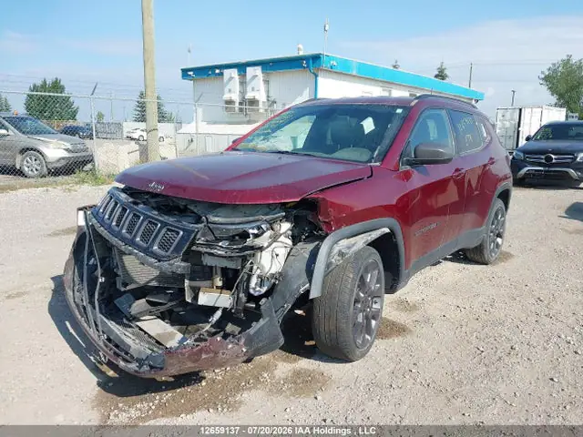 3C4NJDBB2MT576853 — 2021 Jeep Compass Latitude, фото 2 с аукциона IAAI 14.10.2026, Передняя часть