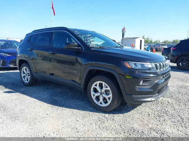 3C4NJDBN3ST606868 — 2025 Jeep Compass Latitude, Изъят кредитором (Repossession), фото до ремонта
