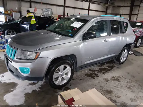 2014 Jeep Compass Sport VIN 1C4NJDBB8ED870250 фото 2