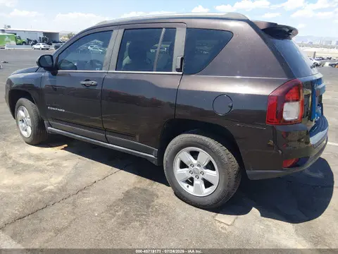 2014 Jeep Compass Sport VIN 1C4NJCBA1ED830500 фото 3