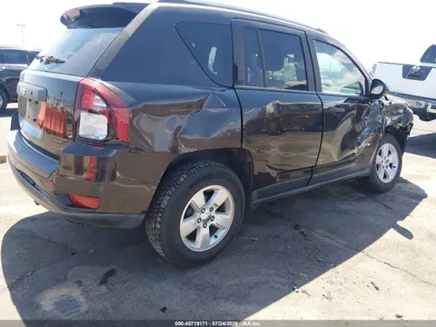 2014 Jeep Compass Sport VIN 1C4NJCBA1ED830500 фото 4