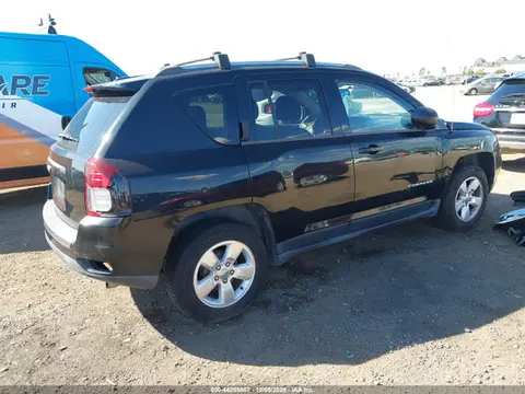 2014 Jeep Compass Sport VIN 1C4NJCBA8ED843180 фото 4