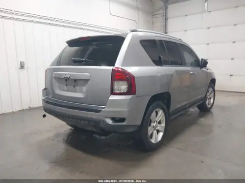 2015 Jeep Compass Sport VIN 1C4NJDBB6FD332602 фото 4