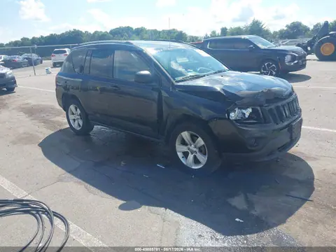 1C4NJDBB7FD332432 — 2015 Jeep Compass Sport, Правый бок (Right Side), фото до ремонта