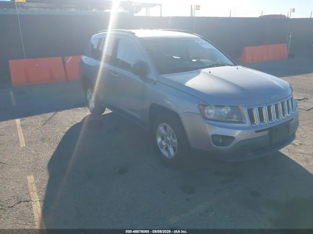 2015 Jeep Compass Sport VIN 1C4NJCBA3FD436871 фото 1