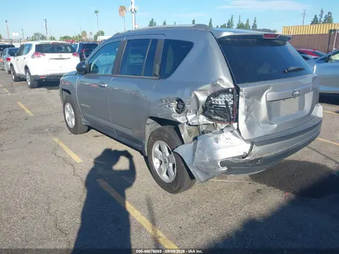 2015 Jeep Compass Sport VIN 1C4NJCBA3FD436871 фото 3